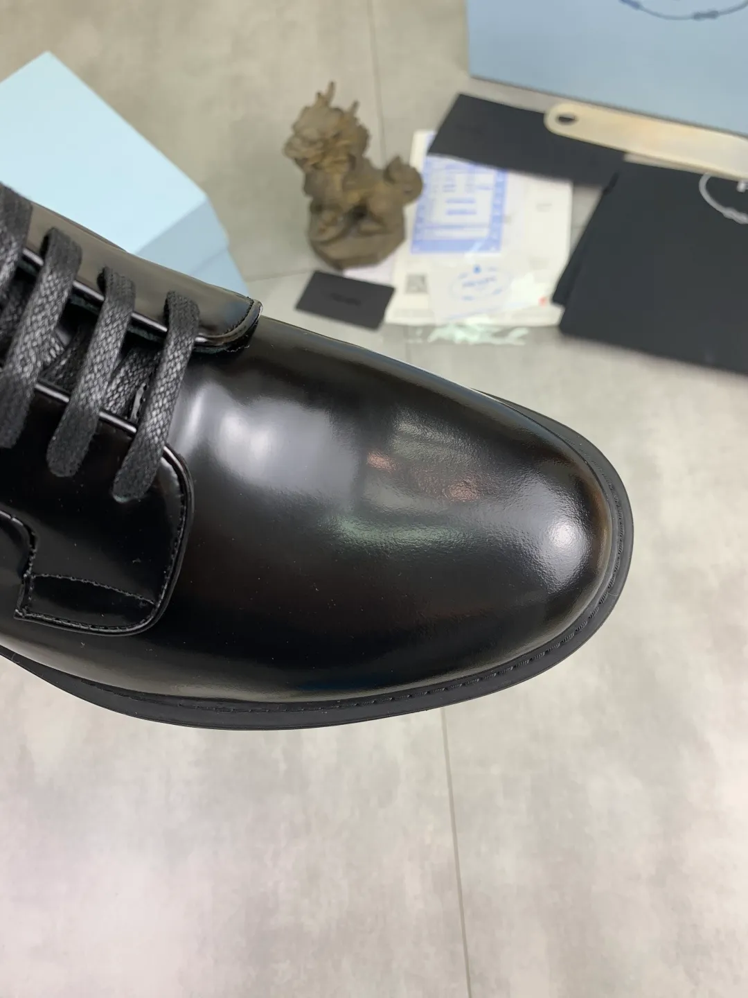 Men's Men's Shoes💰P640💰[New Style] High Quality Water-dyed Niuli 🆘[PRADA] Prada's latest casual business leather shoes for men! Listed simultaneously! The fabric is made of specially imported original calfskin, and the interior is made of imported water-dyed cowhide. It is absolutely luxurious and leads the fashion trend. High-end combination rubber outsole, size: 38-44 (45 and 46 can be customized) 3️⃣ colors available